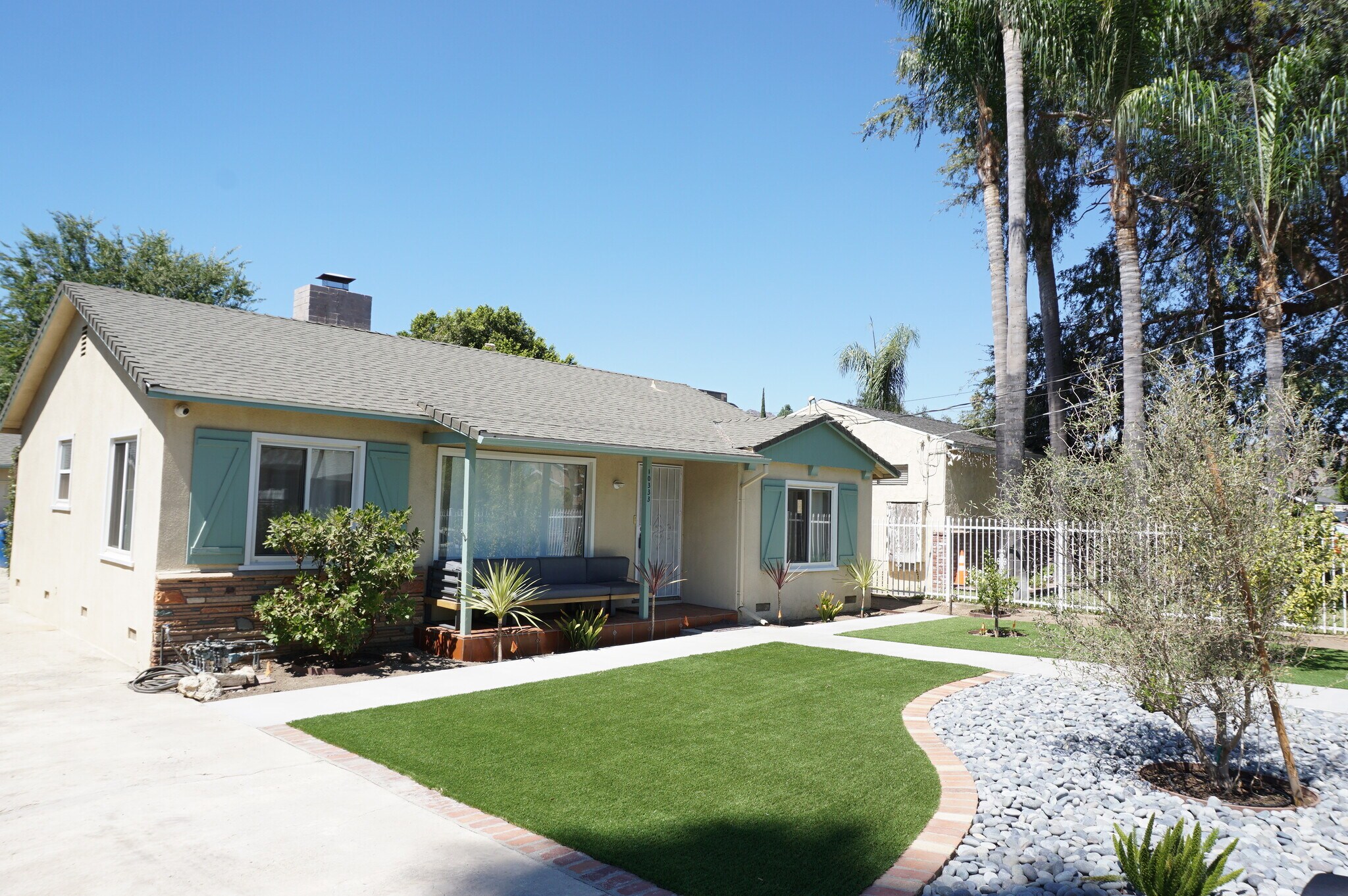 Building Photo - 10333 Jordan Ave