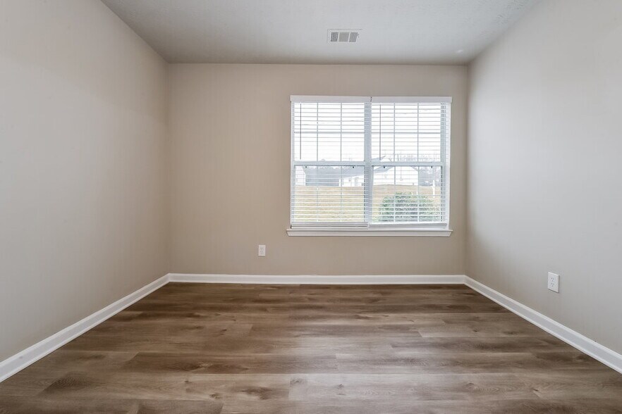 Building Photo - 5660 Black Berry Row