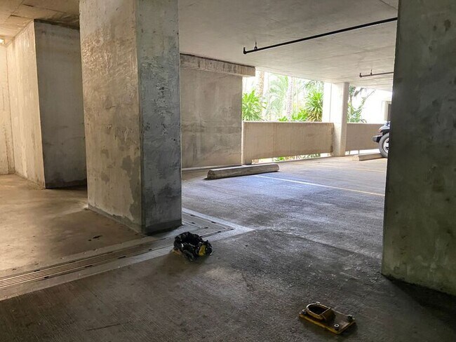 Building Photo - 300 Wai Nani Way