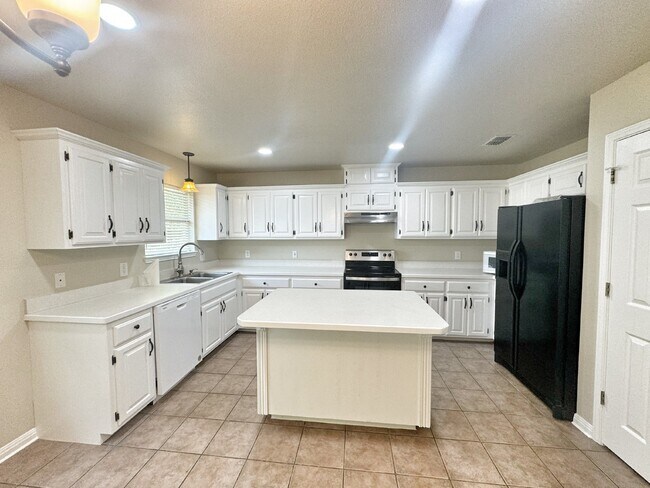 Building Photo - 2062 N Ranch Estates Blvd