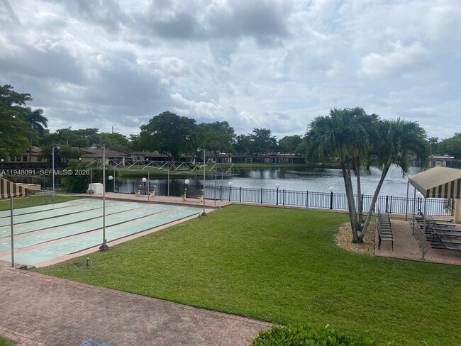 Building Photo - 412 Briarwood Cir