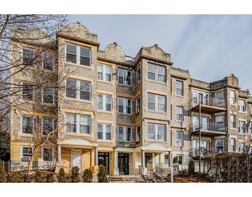 Building Photo - 59 Strathmore Rd
