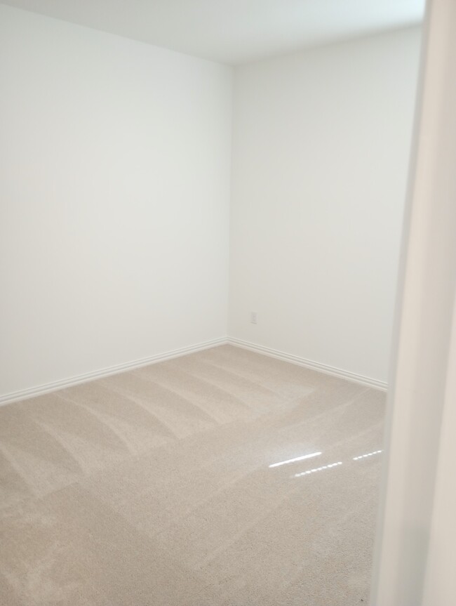 Building Photo - 5119 Winterberry Dr