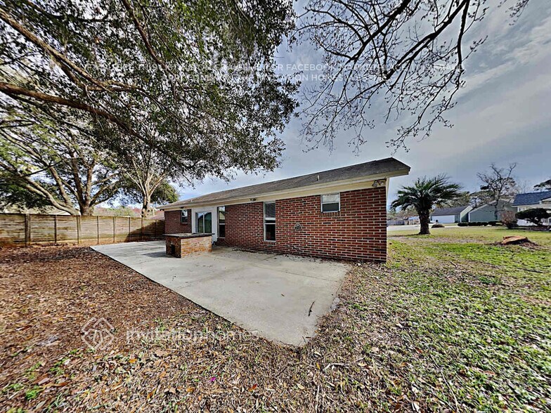 Building Photo - 1062 Lana Court