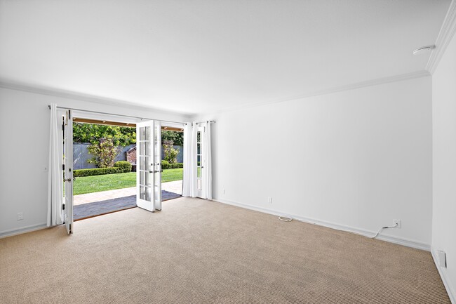 Building Photo - 2612 Lighthouse Ln
