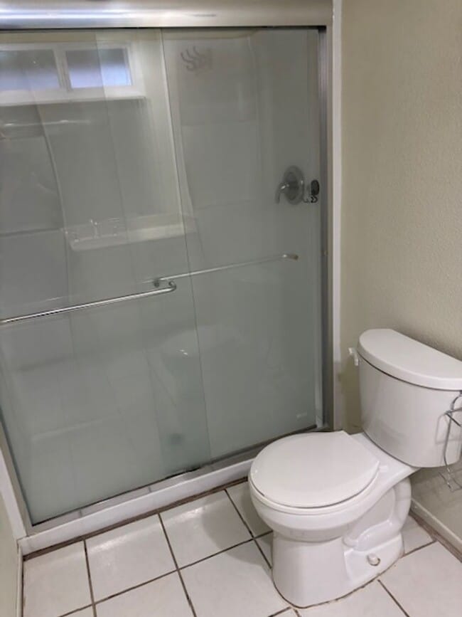 Building Photo - Low in La Quinta Cove