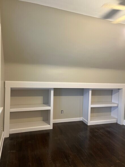 bedroom 2 - 3408 Parklane Dr