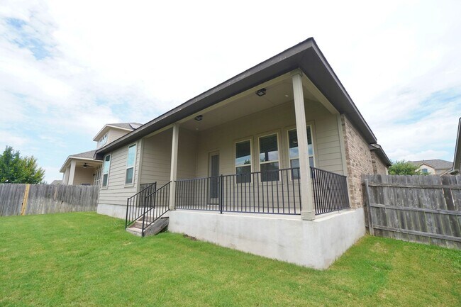 Building Photo - 6650 Verona Pl