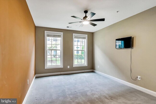 Building Photo - 605 Fair Winds Way