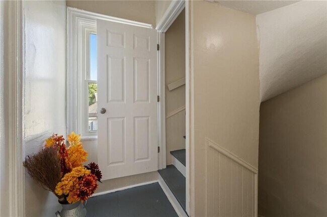 Building Photo - 1165 Chalkstone Ave