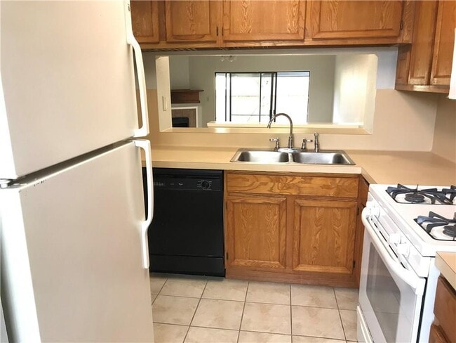 Building Photo - 1411 Gracy Farms Ln