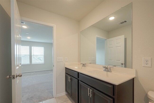 Building Photo - 25635 Royal Catchfly Rd