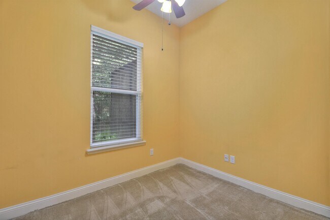 Building Photo - 3521 Carolwood Ln