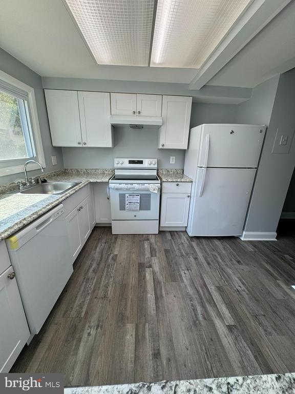 Building Photo - 13386 Hungerford Pl