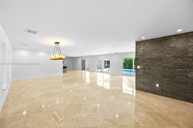 Building Photo - 14321 SW 78th Ct