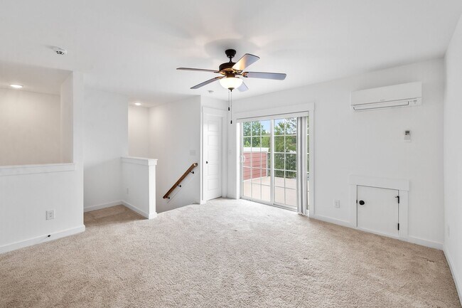 Building Photo - 3 Bedroom Townhome with Rooftop Terrace in Downtown Wake Forest!