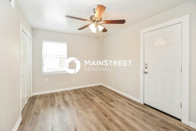 Building Photo - 3 Bedroom Pet-Friendly Home in Forney, TX with Main Street Renewal