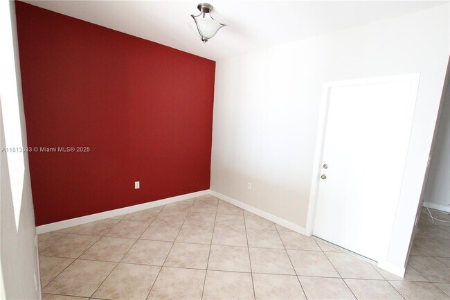Building Photo - 14758 SW 9th Ln