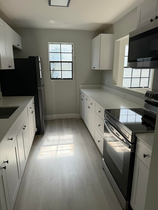 Building Photo - 2820 Black Pine Ct