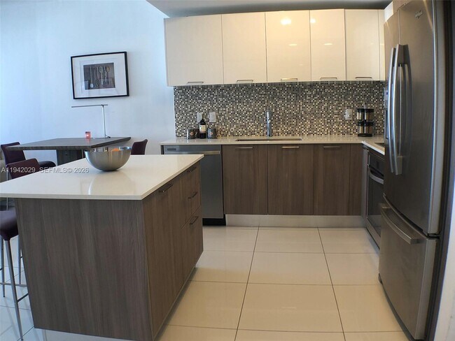 Building Photo - 5252 NW 85th Ave