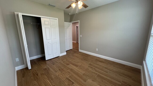 Building Photo - 2232 Fernwood St