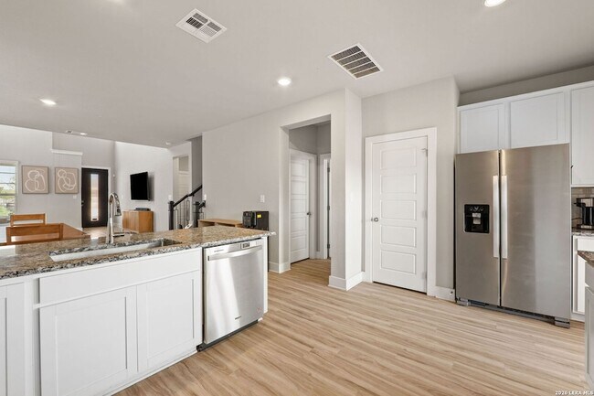 Building Photo - 6410 Comanche Sky