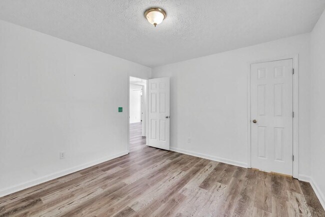 Building Photo - 3590 Canon Creek Dr