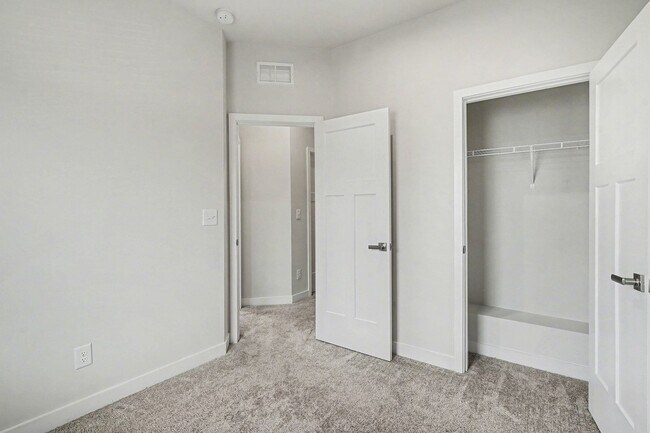 Building Photo - 1546 Aspire St