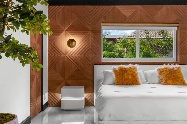 Building Photo - 10366 NW 15th St