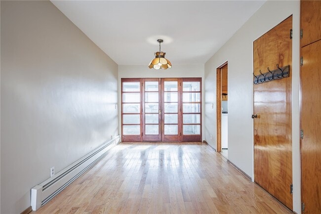 Building Photo - 43 River Meadow Dr