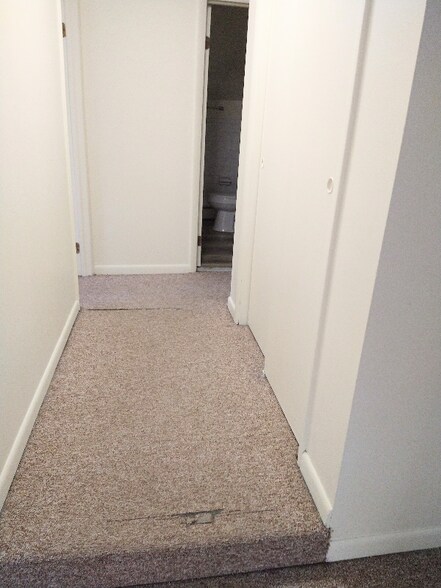 Building Photo - 261 S Riverside Rd