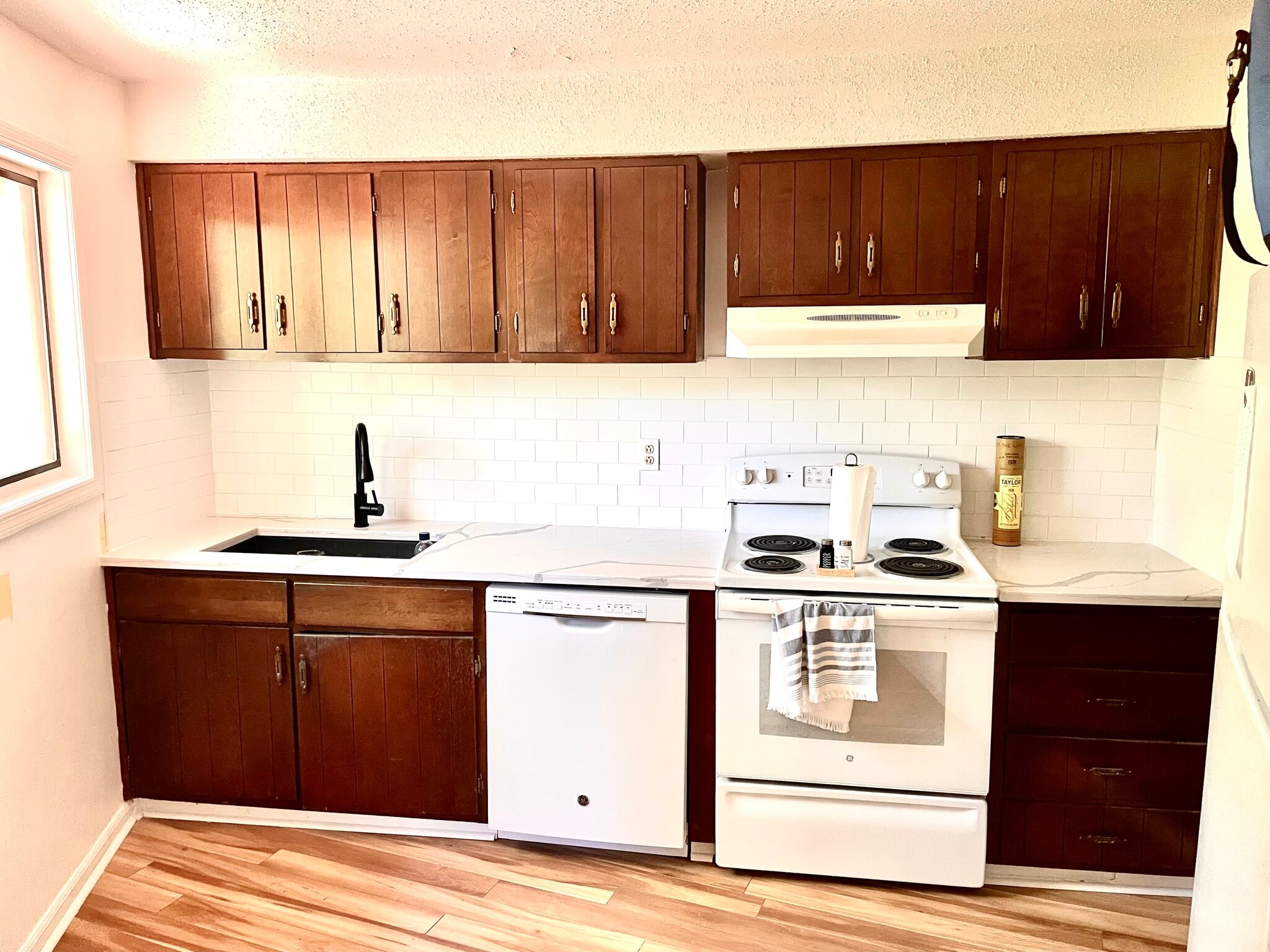 Building Photo - 534 E Mourning Dove Ct