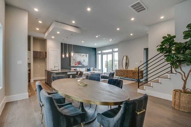 Building Photo - 1615 Wheeler Ave