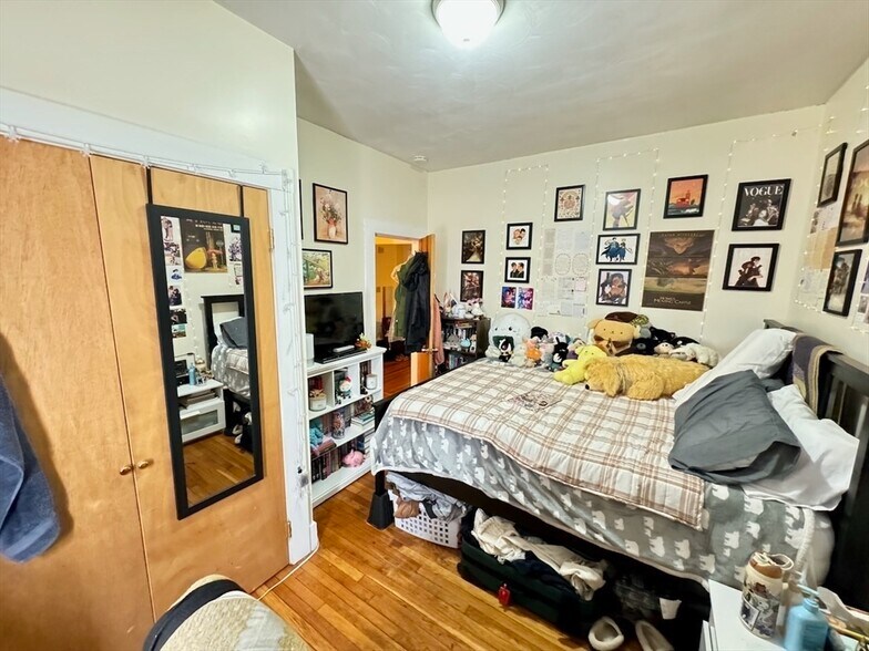 Unit 5 - 11 Gorham St