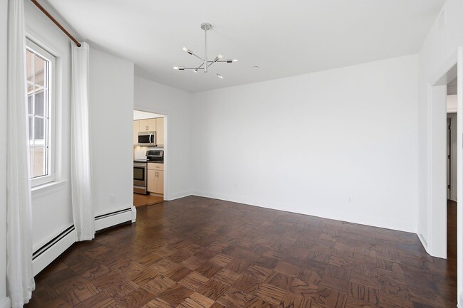 Building Photo - 205 Shearwater Ct W