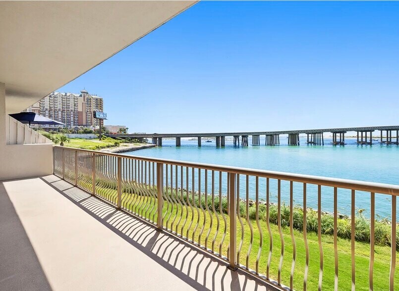 Building Photo - 5 Calhoun Ave