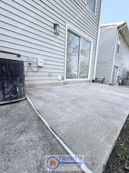 Building Photo - 104 Millwood Ct