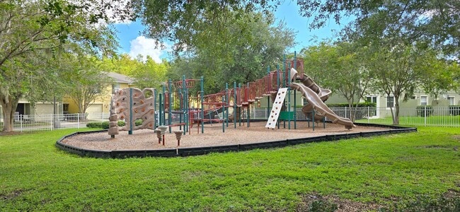 Building Photo - 3/2 One Car Garage Town Home in Meadow Woo...