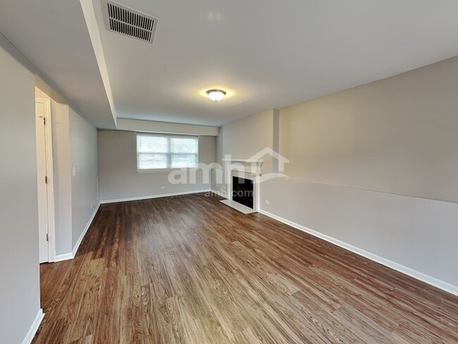 Building Photo - 495 W Camden Ln