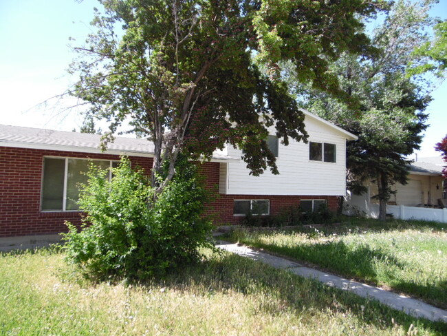 Building Photo - 350 S 900 W St