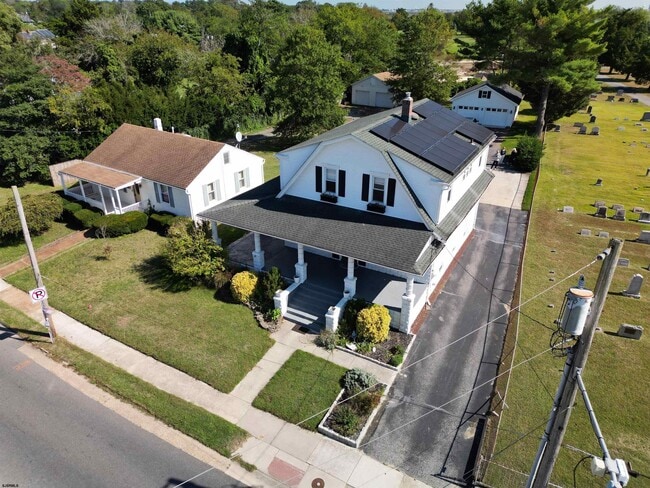 Primary Photo - 114 Shore Rd