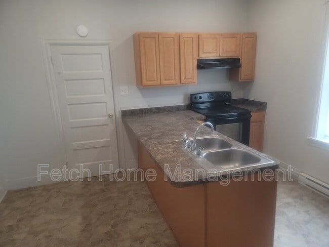 Building Photo - 107-109 East Main Street