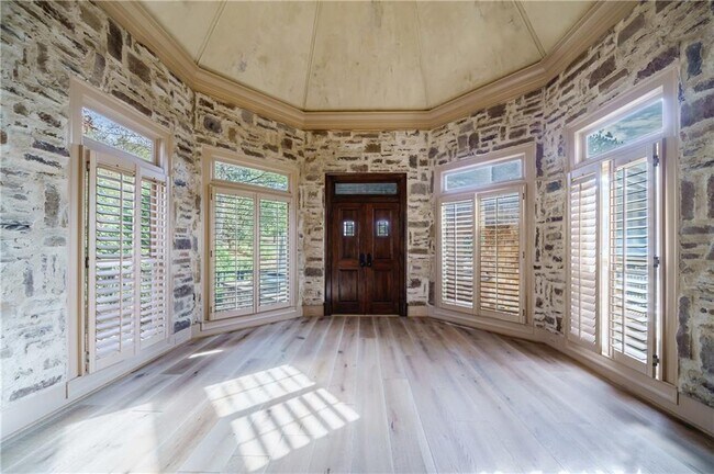 Building Photo - 521 Brendlynn Ct