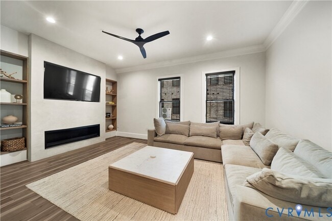 Building Photo - 441 W 7th St