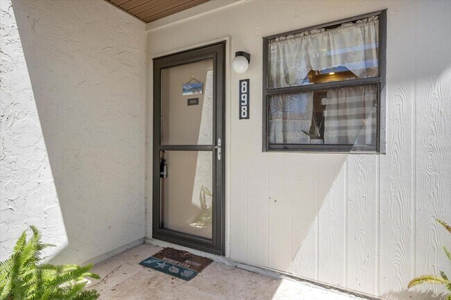 Building Photo - 898 Bird Bay Way