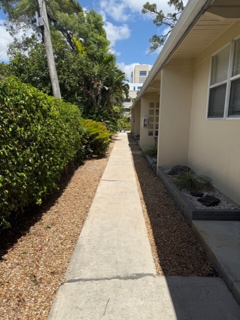 Building Photo - 15 SE 10th St