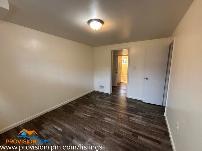 Building Photo - 4002 22nd Ave