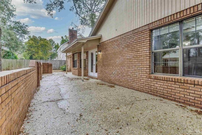 Building Photo - 6327 Heart Pine Dr