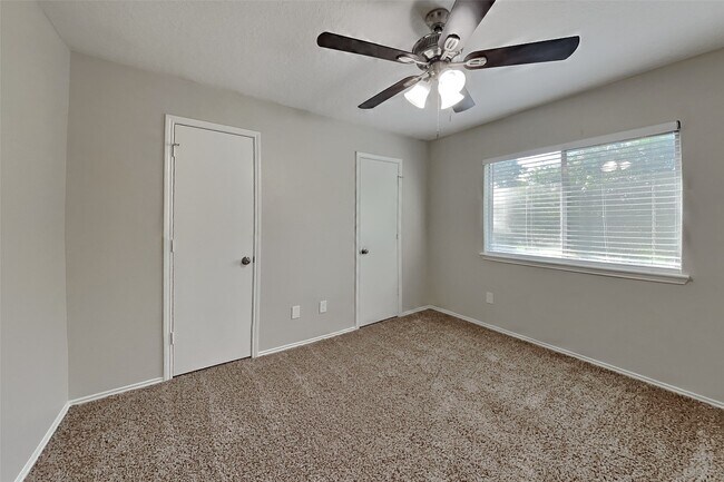 Building Photo - 1314 Buchans Dr