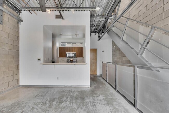 Building Photo - 4801 S Congress Ave